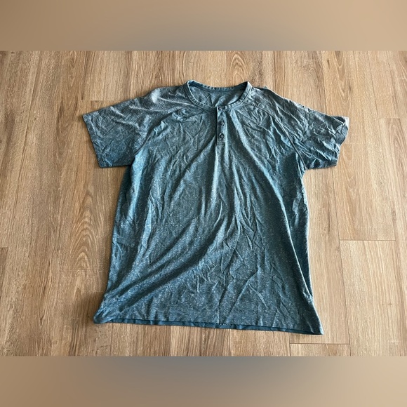 Lululemon Men’s Metal Vent Tech Short Sleeve Henley Utility Blue White - XXL - Picture 2 of 7